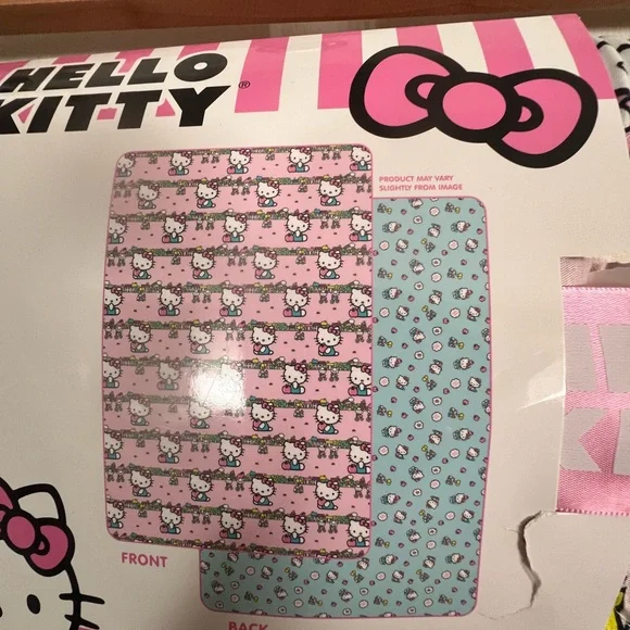 Hello Kitty Twin Quilted Blanket - Pink and Blue - Picture 5 of 5